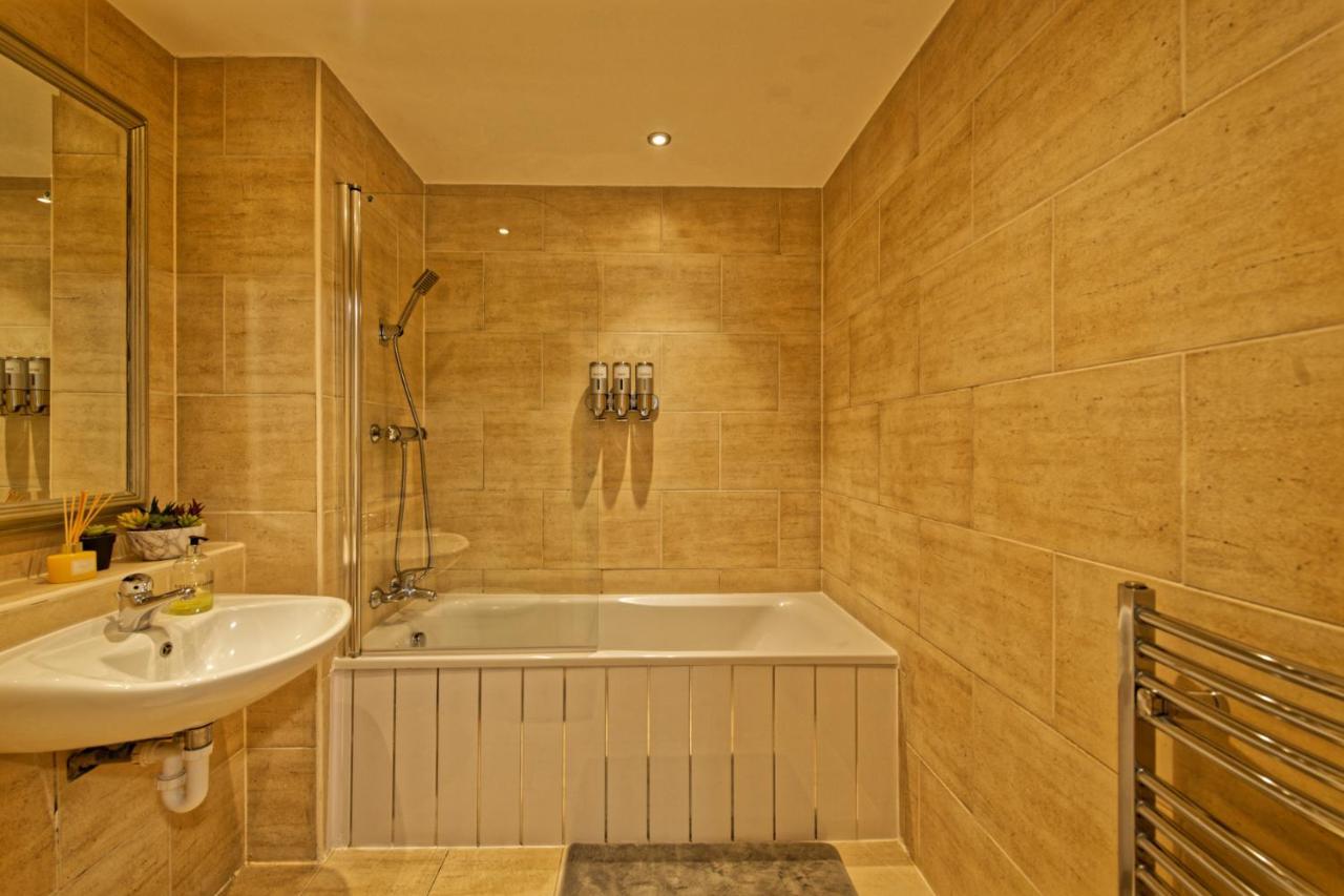 Sidemersey Livings- Convenient 1-Bedroom Flat With A View, Central 리버풀 외부 사진